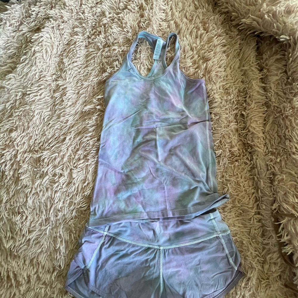 Lululemon shorts and ivviva tank - Picture 5 of 7